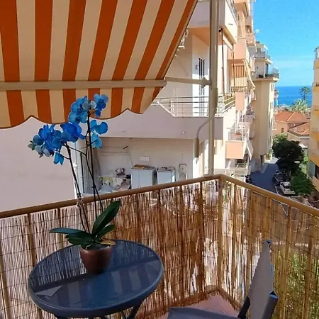 Nina Con Vista Mare San Remo